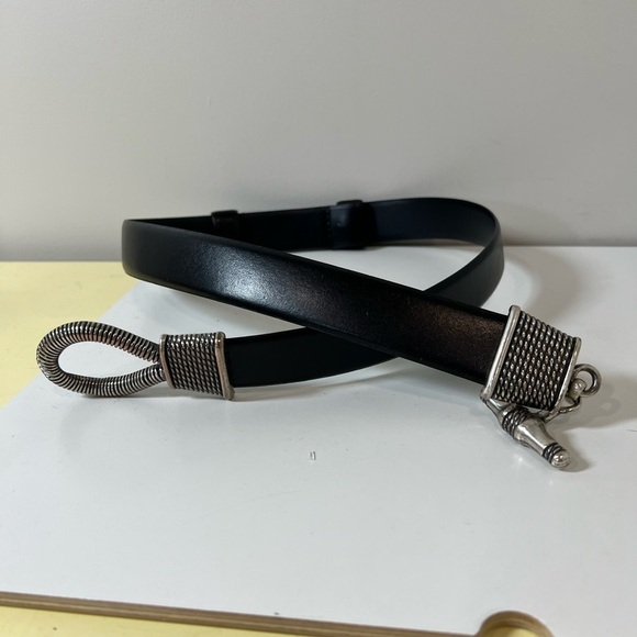 CIPRIANI Women’s Genuine Leather Belt Size M/L Metal Clasp Hook Black Belt EUC main image 5